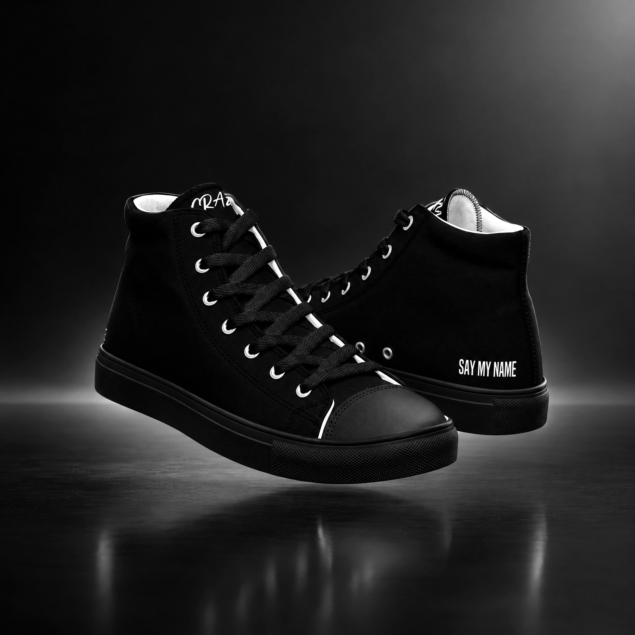 Baskets hautes femme BLACK NOIR SAY MY NAME by Crazy Sir-G, photo studio noir et blanc