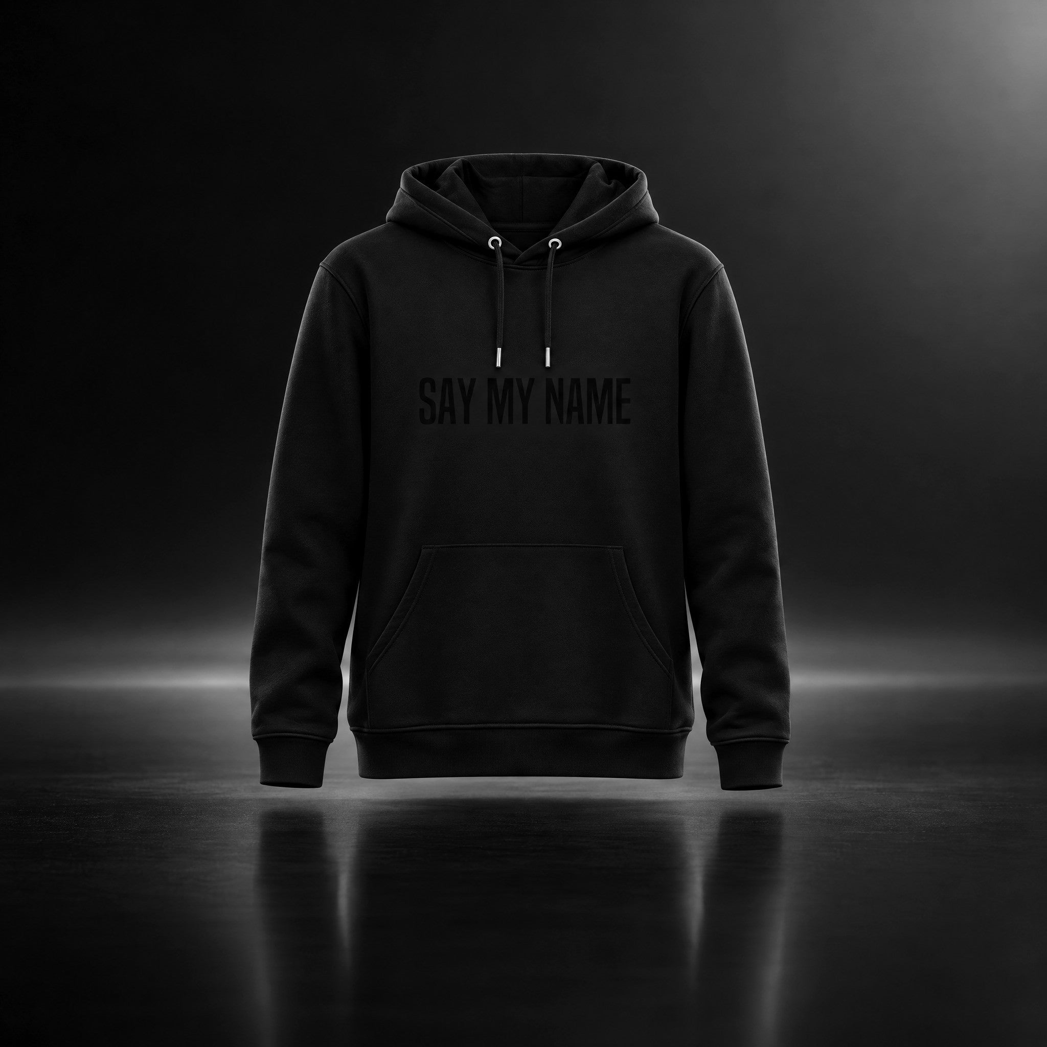 Hoodie unisexe BLACK NOIR SAY MY NAME by Crazy Sir-G, impression ton sur ton, photo studio noir et blanc
