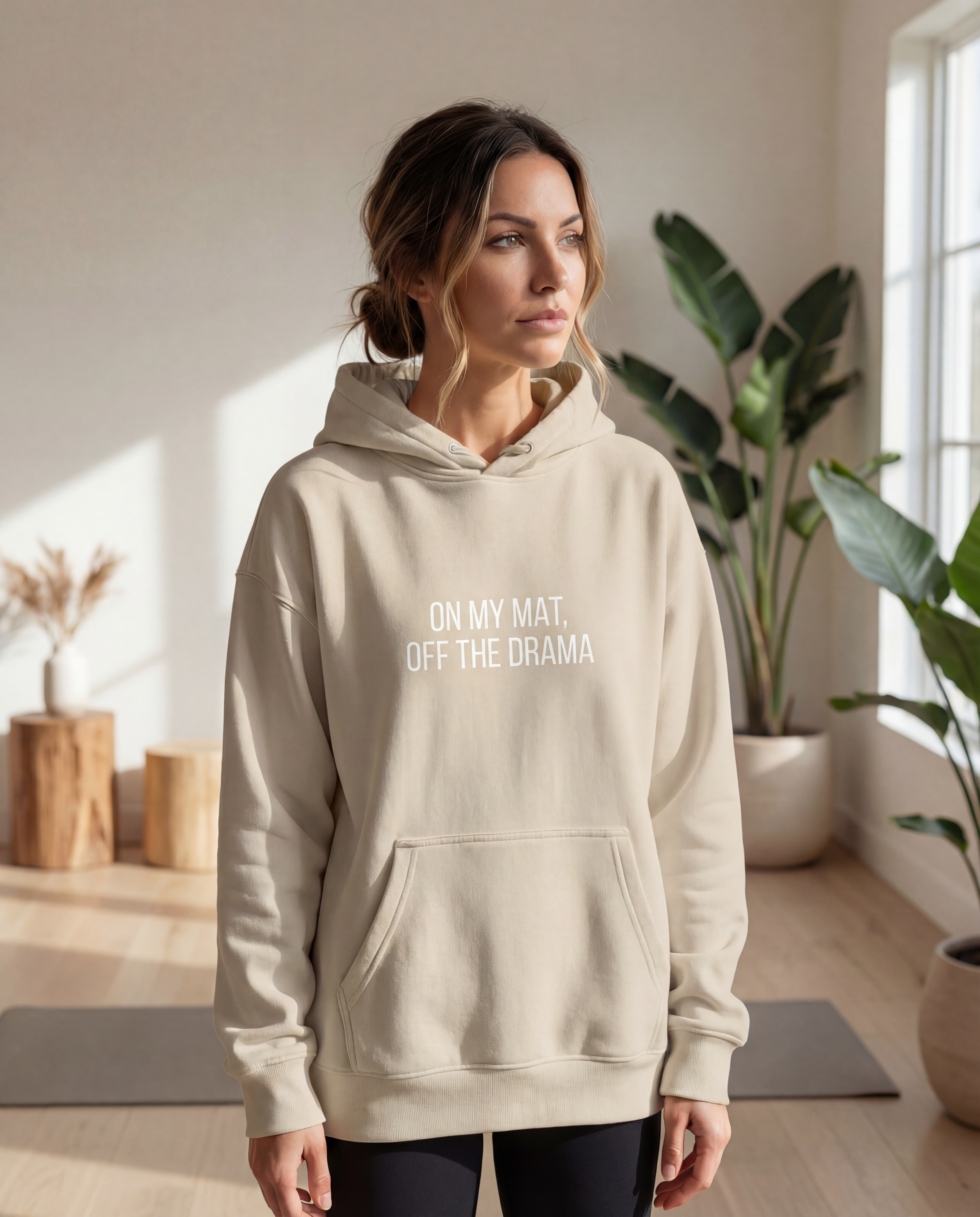 sweat-capuche-yoga-femme-message-on-my-mat-off-the-drama.jpg
hoodie-yoga-lifestyle-femme-beige-collection-yoga
